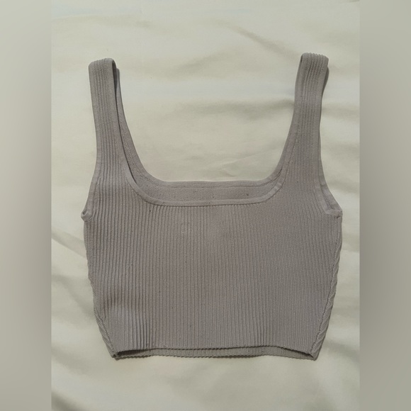 Babaton Sculpt Knit Scoopneck Cropped Tank - Picture 3 of 4